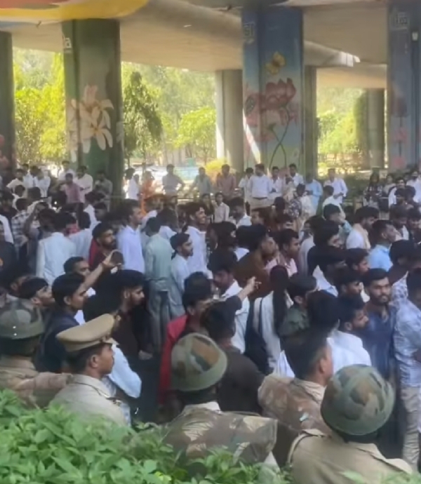 Workers-riot-over-wage-hike-v