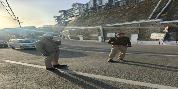 تین دنوں میں 47  ہزار سے زیادہ گاڑیاں شملہ پہنچیں ، ٹریفک پردباؤ میں اضافہ