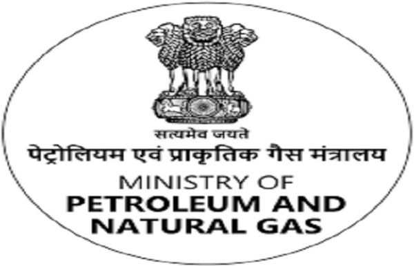 حکومت نے ملک میں ایندھن کی 100 فیصد فراہمی کو یقینی بنایا ہے، وزارت پٹرولیم حکومت نے ملک میں ایندھن کی 100 فیصد فراہمی کو یقینی بنایا ہے، وزارت پٹرولیم