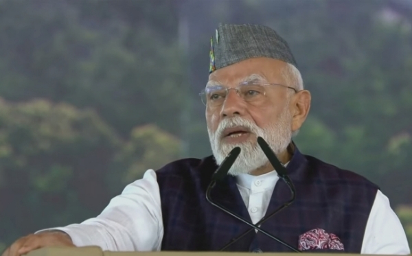 سڑکیں، ریلوے، دیگر بنیادی ڈھانچہ ملک کی ’قسمت کی لکیریں‘ ہیں سڑکیں، ریلوے، دیگر بنیادی ڈھانچہ ملک کی ’قسمت کی لکیریں‘ ہیں