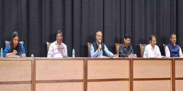 اتر پردیش حکومت نے یکم اپریل سے مزدوروں کی کم از کم اجرت میں عبوری اضافہ کیا