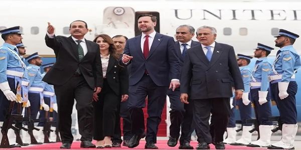 ہرمز کی ناکہ بندی کا اثر، ایران کا رویہ نرم پڑا، امریکہ بھی پسیجا، پرسوں شروع ہو سکتی ہے بات چیت