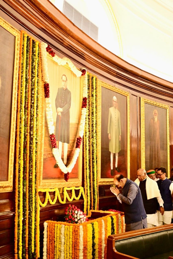 بابا صاحب کے خیالات ترقی یافتہ ہندوستان کی تعمیر کے لیے موزوں ہیں: اوم برلا