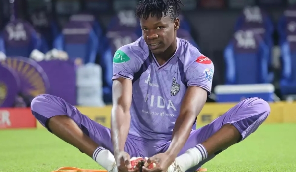 پاکستان سپر لیگ نے زمبابوے کے فاسٹ باؤلر بلیسنگس مزربانی پر 2 سال کی پابندی عائد کی