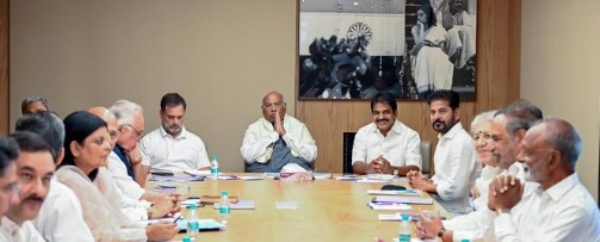 خواتین ریزرویشن ، پارلیمنٹ میں نشستوںمیں اضافہ پر انڈیا اتحاد کے رہنما وں کی میٹنگ