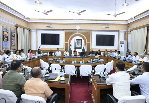 وزیر اعلیٰ کا عہدہ سنبھالتے ہی سمراٹ چودھری پہنچے سکریٹریٹ، افسران کے ساتھ کی میٹنگ