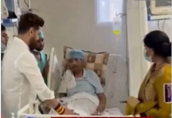 پشوپتی پارس کی طبیعت اچانک  خراب ، چراغ پٹنہ کے اسپتال میں داخل اپنے چچا کی عیادت کی