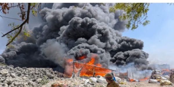 غازی آباد کی جھگی جھونپڑیوں میں آتشزدگی سے 150 جھونپڑیاں تباہ ، چھ بچے لاپتہ