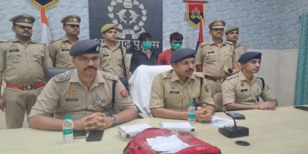 علی گڑھ پولیس کی بڑی کامیابی: شاطر چور گینگ بے نقاب، لاکھوں کے زیورات برآمد