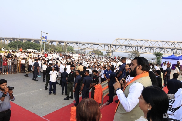 ’’ناری شکتی فار وکاسیت بھارت رن‘‘ پروگرام میں شرمل ہوئے وزیر اعلیٰ، کہا ۔ آج کا دن خواتین کے لیے انقلابی دن ہوگا