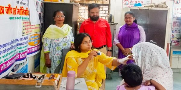 موبائل کا زیادہ استعمال لوگوں کی آنکھوں کو دے رہا ہے نقصان:ڈاکٹر روبی یادو