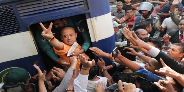 بنگلہ دیش میں ہندو سنت چنمے برہمچاری کو ایک اور معاملے میں ضمانت ملی