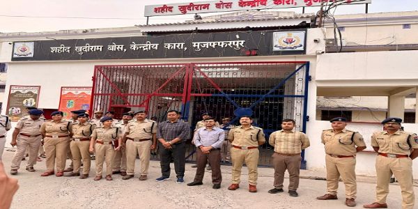 بہار میں اقتدار کی تبدیلی کے ساتھ ہی صبح کئی جیلوں میں ایک ساتھ چھاپہ ماری