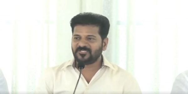 خواتین ریزرویشن بل پر سیاست گرم، وزیراعلیٰ ریونت ریڈی نے مرکز کے ارادوں پر سوال اٹھایا