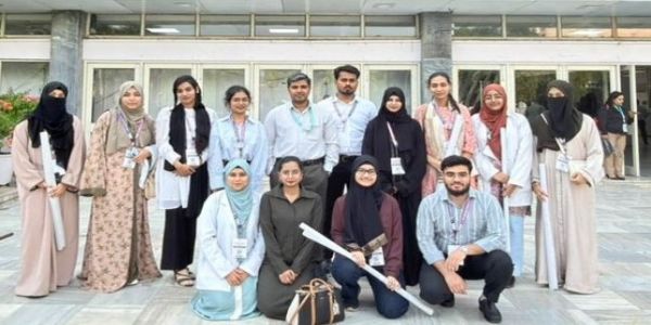 اے ایم یو کے پیرا میڈیکل کالج کے طلبہ کی قومی ہیلتھ کیئر کانفرنس میں نمایاں کارکردگی