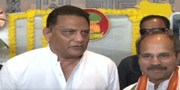 محمد اظہر الدین نے برہم پور میں ادھیر رنجن چودھری کی حمایت میں روڈ شو کیا