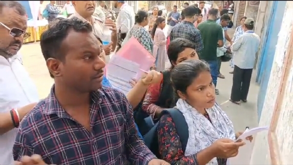 سخت سیکیورٹی کے درمیان چائیباسا میں جے پی ایس سی کے امتحانات شروع