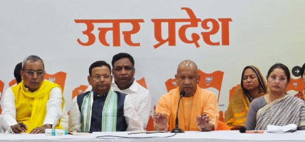 انڈیا اتحاد کے گناہوں کو ’ناری شکتی‘ کبھی معاف نہیں کرے گی: یوگی آدتیہ ناتھ