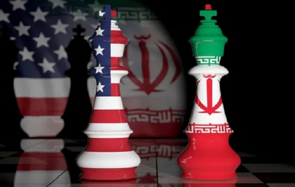 ایران، امریکہ مذاکرات نازک موڑ پر، جنگ کے خدشات میں اضافہ