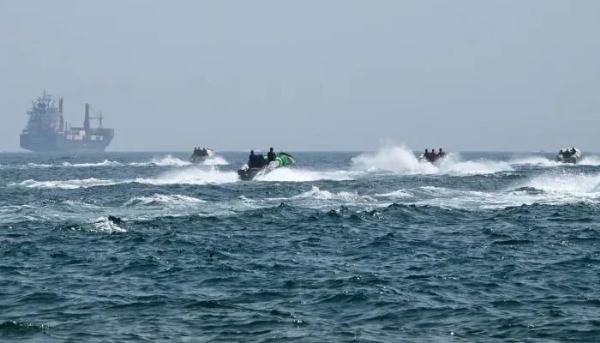 آبنائے ہرمز کھلوانے کیلئے برطانیہ کی 35 ممالک کا ہنگامی اجلاس بلانے کی تیاری