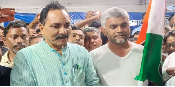 کانگریس کو جھٹکا،عمادالحق ترنمول کانگریس میں شامل