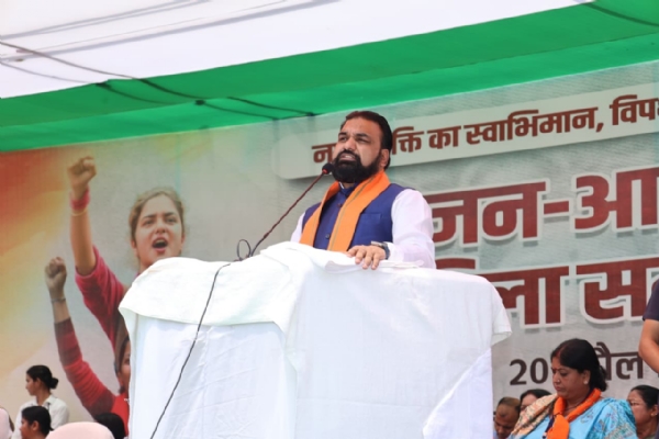 پٹنہ میں بی جے پی کاجن آکروش مہیلا سمیلن، وزیر اعلی سمراٹ چودھری نے خواتین کے ریزرویشن پر اپوزیشن پر حملہ کیا