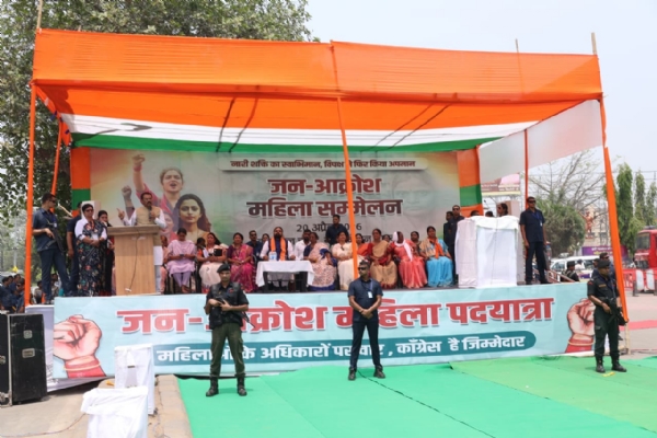 جن آکروش مہیلا سمیلن: اپوزیشن کو سمجھنا چاہیے کہ یہ ملک کی ہر بیٹی اور بہن کی عزت کا معاملہ ہے: سنجے سراوگی