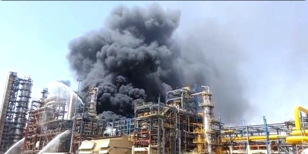 پچپدرا ریفائنری میں زبردست آتشزدگی کے بعد پی ایم مودی کا افتتاحی پروگرام ملتوی