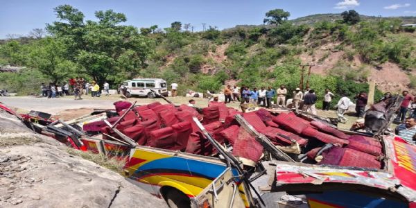 ادھمپور سڑک حادثے میں 21 مسافر جاں بحق،51 زخمی