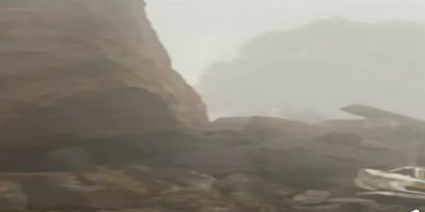 میگھالیہ میں شیلانگ-داؤکی روڈ پر لینڈ سلائیڈنگ، گاڑی دب گئی، ڈرائیور لاپتہ