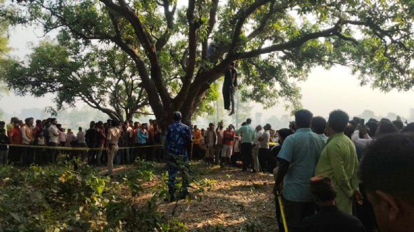 بگھا میں عاشق جوڑے کی مشتبہ موت، پولیس تفتیش میں مصروف