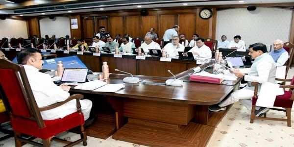 مدھیہ پردیش کابینہ کا بڑا فیصلہ، کسانوں کو زرعی زمین کے حصول پر مارکیٹ ریٹ کا 4 گنا معاوضہ ملے گا