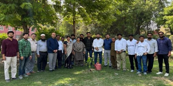 اے ایم یو میں یومِ ارض کی مناسبت سے شجرکاری اور بیداری پروگرام منعقد