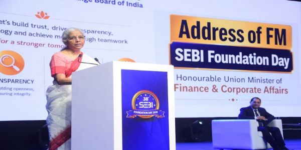 سیتا رمن کی مالیاتی شعبے سائبرسیکیوریٹی کے بارے میں انتہائی چوکس رہنے کی ہدایت