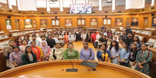 دہلی اسمبلی میں ہفتہ وار یوتھ آوٹ ریچ پروگرام کا آغاز