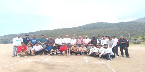 ایچ پی یو ریجنل سنٹر کے لینگویجز ڈیپارٹمنٹ نے انٹر ڈپارٹمنٹل کرکٹ ٹورنامنٹ میں جیت حاصل کی