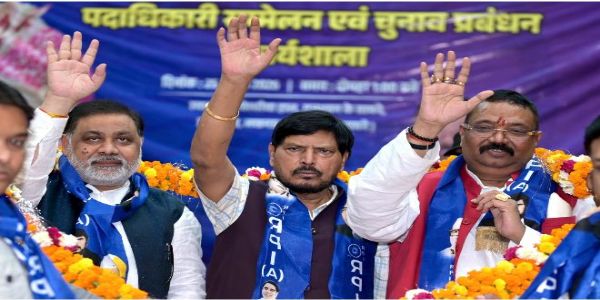 ممتا نے بنگال کو کنگال کردیا، اس بار بی جے پی حکومت بنائے گی: رام داس اٹھاولے