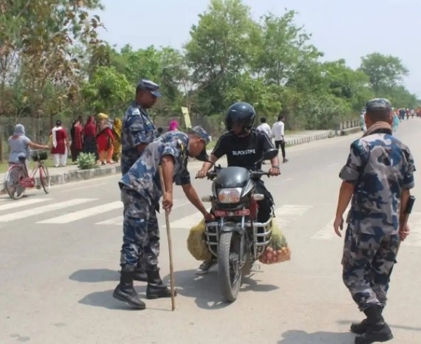 نیپال کی سرحد کے ساتھ مارکیٹ ویران ، ہندوستانی اشیا پر نئے ٹیکسوں کی وجہ سے خریداری میں کمی