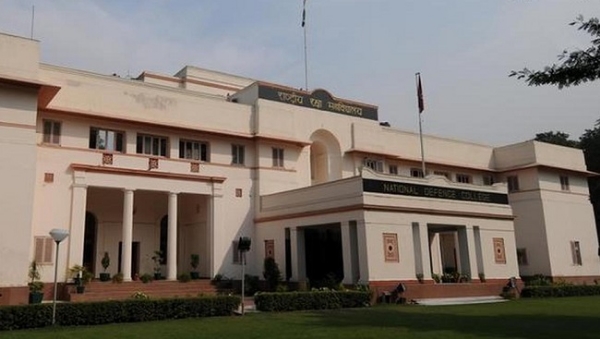 ملک کا نیشنل ڈیفنس کالج 6، تیس جنوری مارگ، نئی دہلی میں واقع ہے۔ فوٹو: انٹرنیٹ میڈیا
