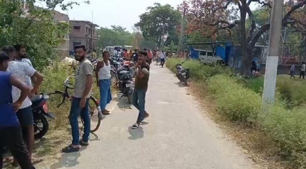 داؤد پور میں معشوقہ چڑھی موبائل ٹاور پر ، شادی  کے لئے بضد