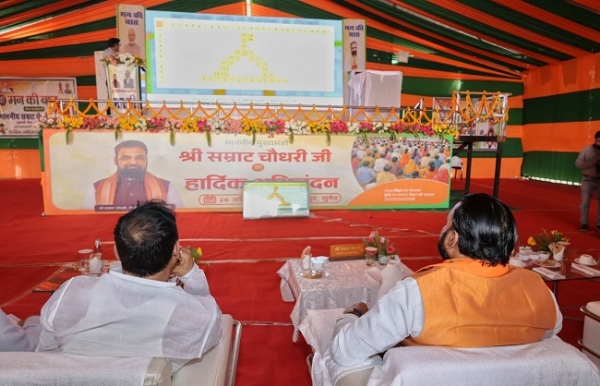 وزیر اعظم کے مقبول پروگرام’من کی بات‘ کے براہ راست نشریات میں وزیر اعلیٰ شامل ہوئے ، عوام سے بات کی