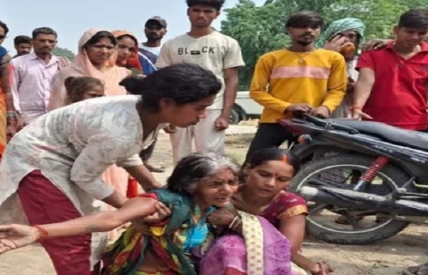 سارن میں اسکارپیو ۔آٹو کی ٹکر میں خاتون سمیت تین لوگوں کی موت،چار زخمی