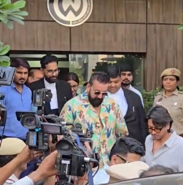 سنجے دت نے سرکے چنر تیری سرکے گانے پر قومی خواتین کمیشن سے معافی مانگی