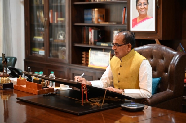 مرکزی وزیر شیوراج منگل کو سری نگر میں پردھان منتری گرام سڑک یوجنا-IV کاکریں گے آغاز