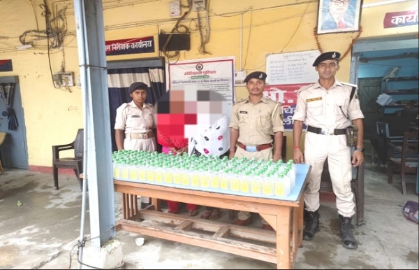 بس سے غیر ملکی شراب کی 190 بوتل برآمد، دو خواتین اسمگلر گرفتار