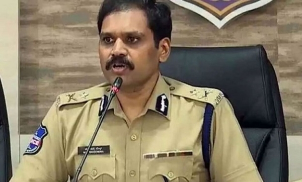 تلنگانہ میں پیٹرول اور ڈیزل کی کوئی قلت نہیں ہے: کمشنر اسٹیفن رویندر