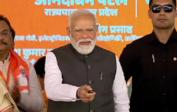 وزیر اعظم مودی نے اتر پردیش میں سب سے طویل گنگا ایکسپریس وے کا افتتاح کیا