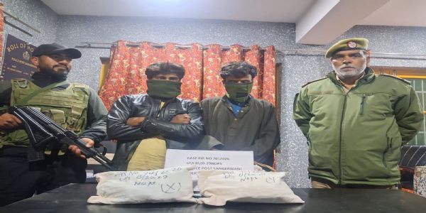 پلوامہ پولیس نے دو منشیات فروشوں کو گرفتار کیا ، منشیات برآمد