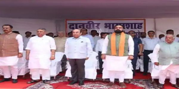 بھاما شاہ کے یوم پیدائش پر گورنر اور وزیر اعلیٰ نے خراج عقیدت پیش کیا