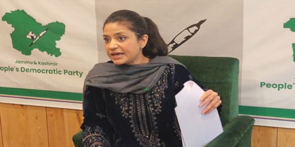 عمر عبداللہ اردو کو جموں و کشمیر کی تاریخ سے ہٹانے کی کوشش کر رہے ہیں: پی ڈی پی رہنما التجا مفتی